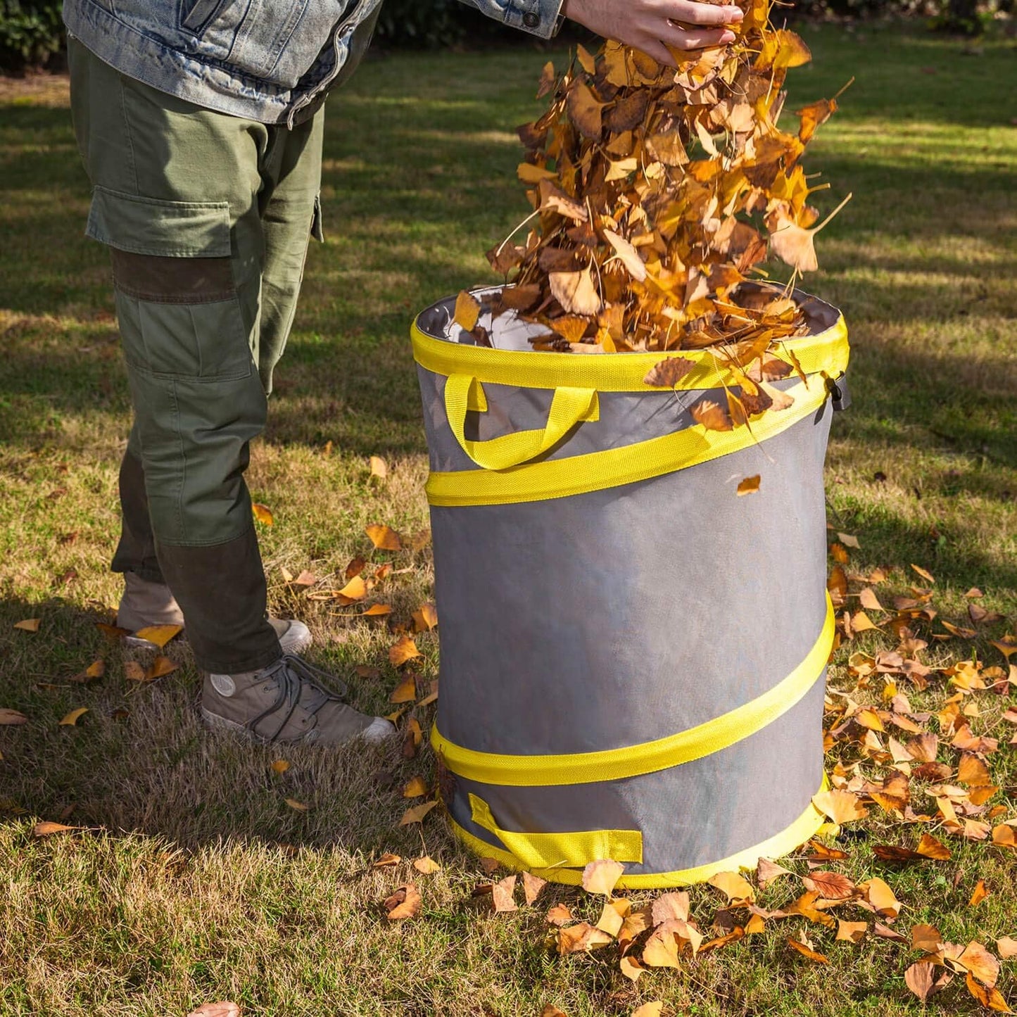 Jardineer Collapsible Trash Can for Camping Parties, Reusable Yard Waste Bags, Pop Up Garden Bag with a Drainage Hole(30 Gallon)