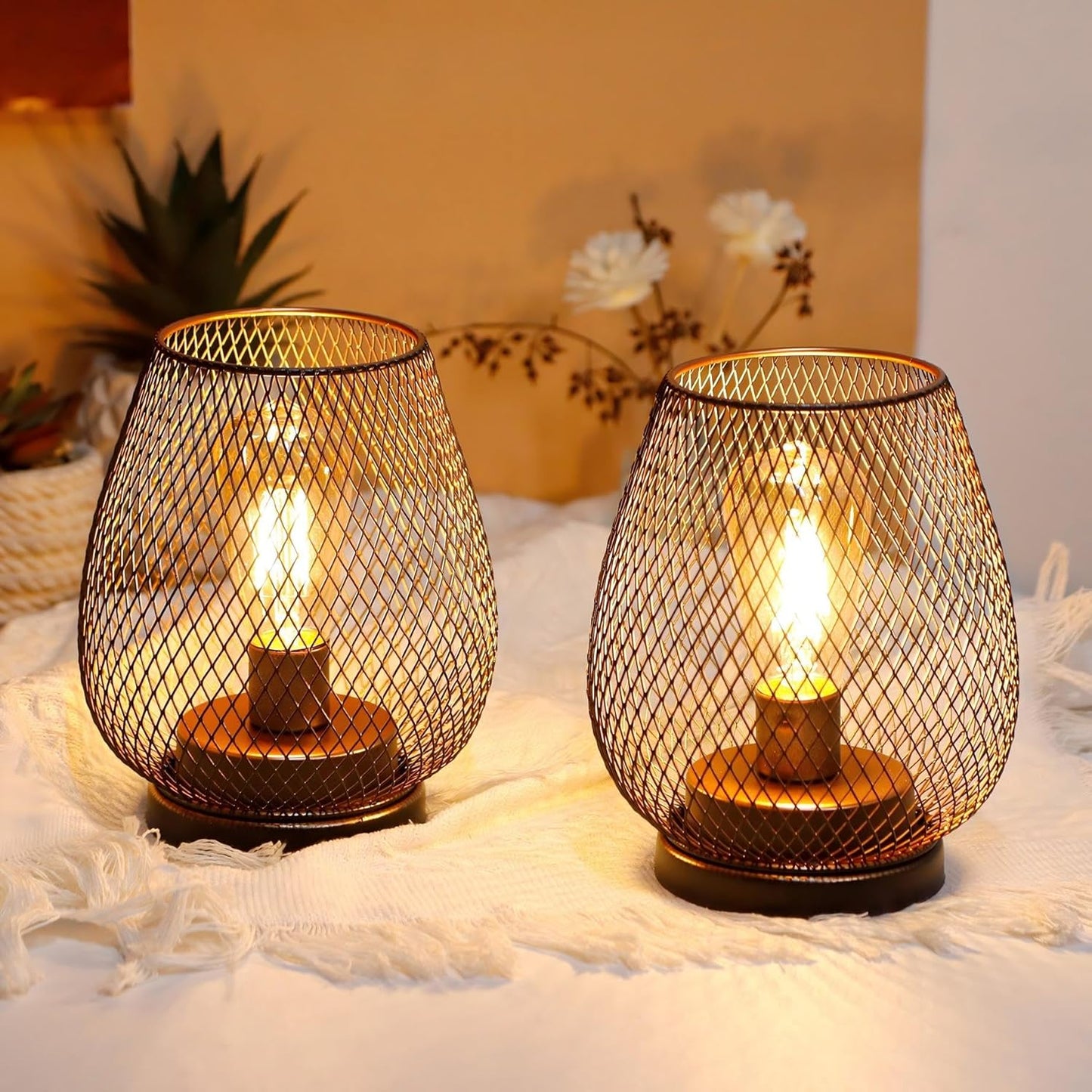 JHY DESIGN Set of 4 Metal Cage LED Lantern Battery Powered Cordless Accent Light with LED Great for Weddings Parties Patio Events for Indoors Outdoors